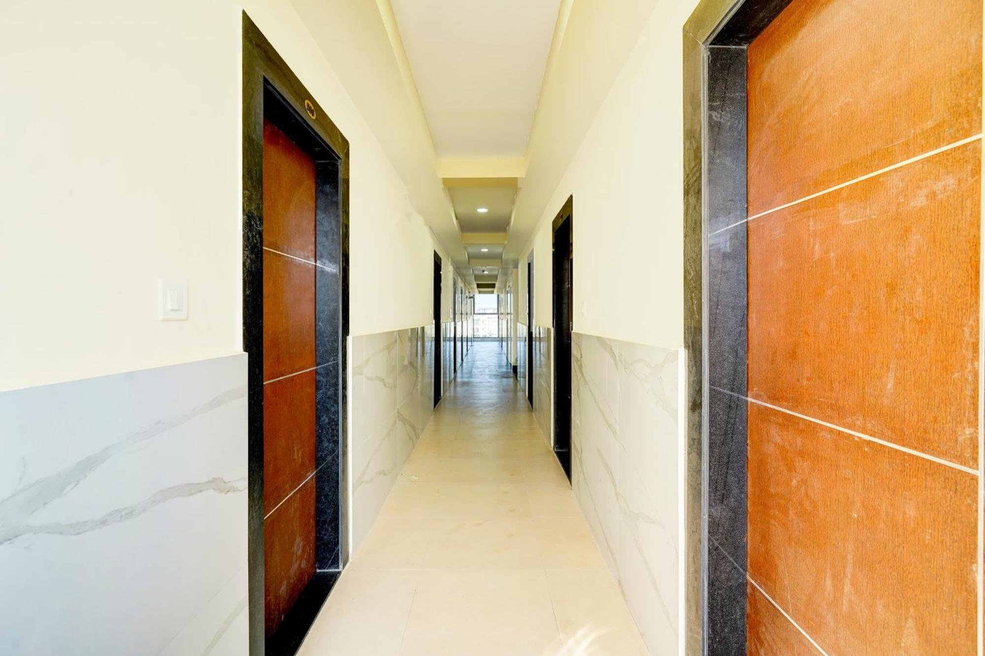 Super Hotel O Sri Vishnu Prime Opposite The Studio Salon, Kundalhalli Gate Bangalore Bagian luar foto